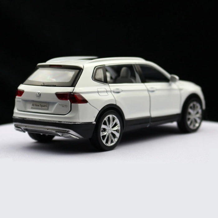 1/32 Volkswagen Tiguan L