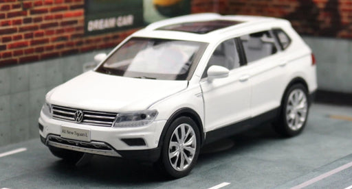 1/32 Volkswagen Tiguan L