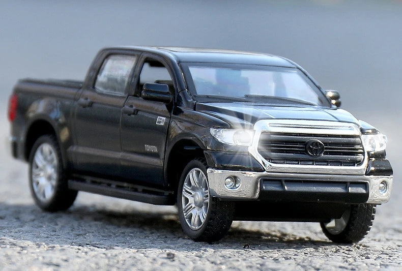 1/32 TOYOTA Tundra TRD